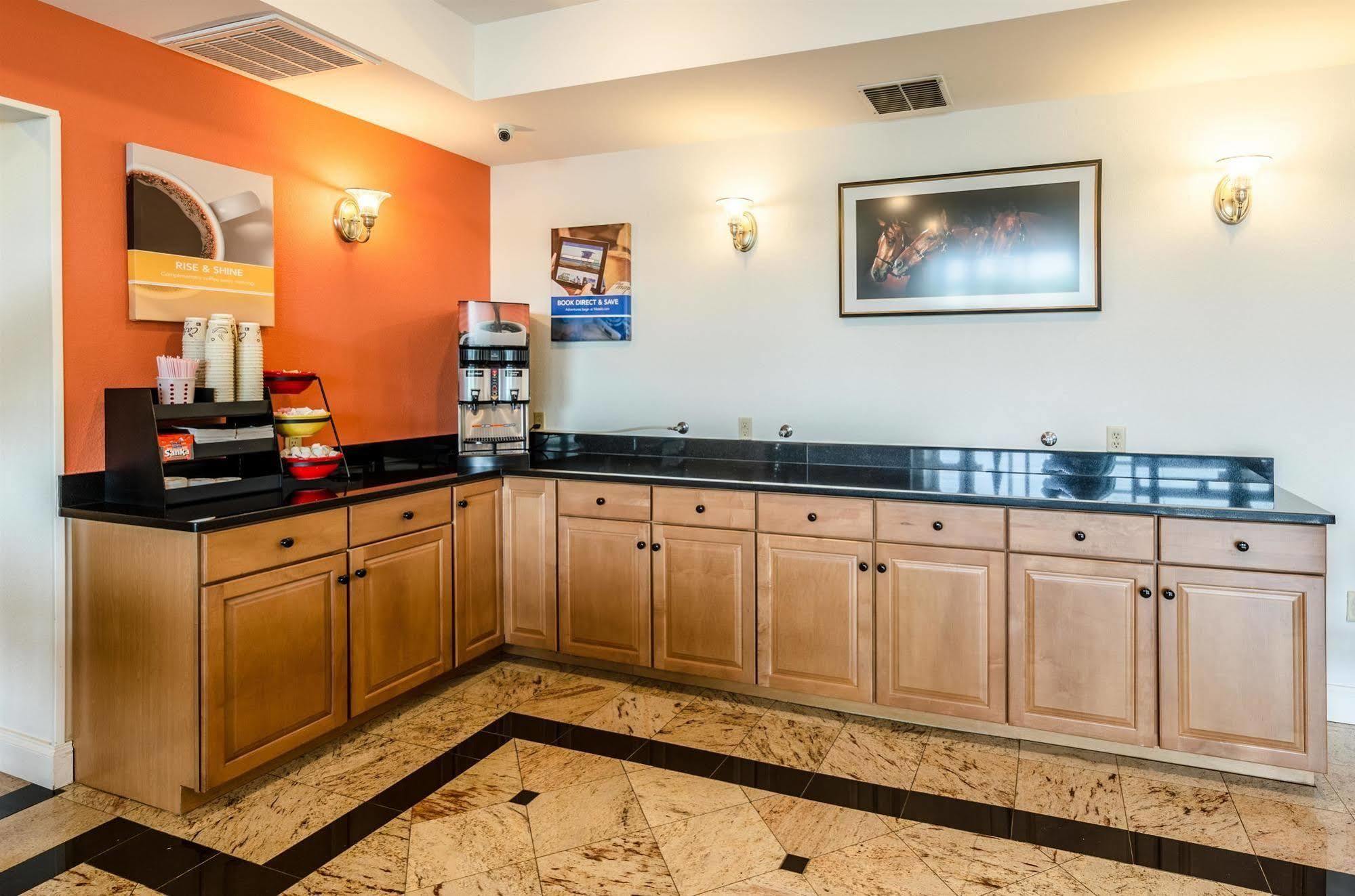 Motel 6-Lexington, Va Екстер'єр фото